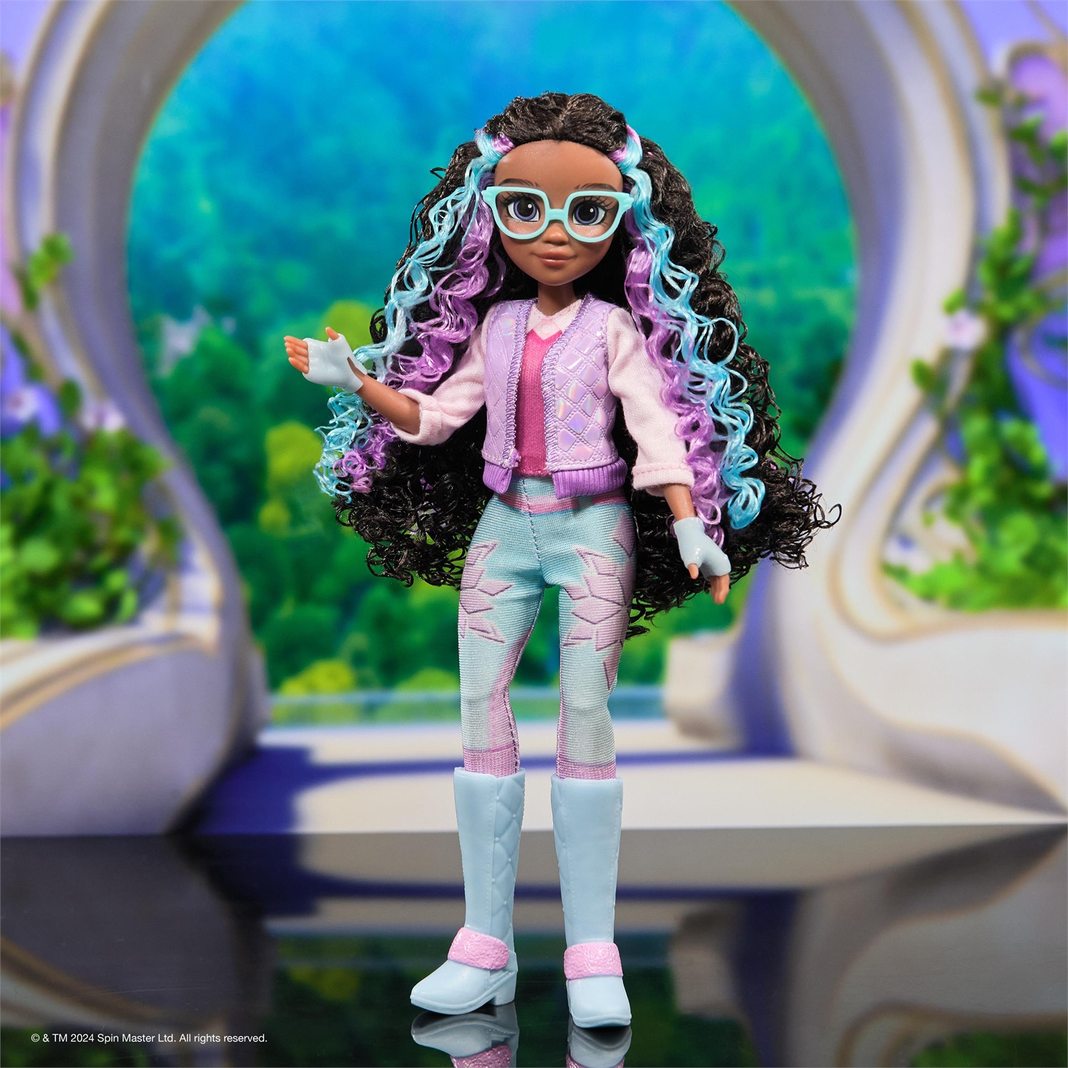Spin Master Unicorn Academy Bambola Layla 24 cm con Capelli con Mèches e 5 Accessori di Moda