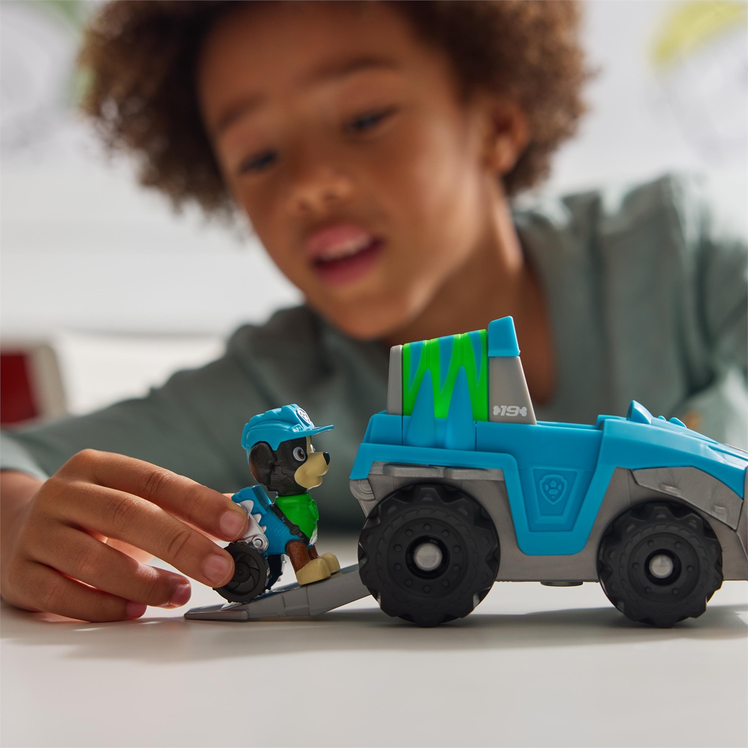 Spin Master Paw Patrol Veicolo di Salvataggio Dinosauri di Rex con Action Figure da Collezione - Giocattolo Sostenibile per Bambini 3 Anni