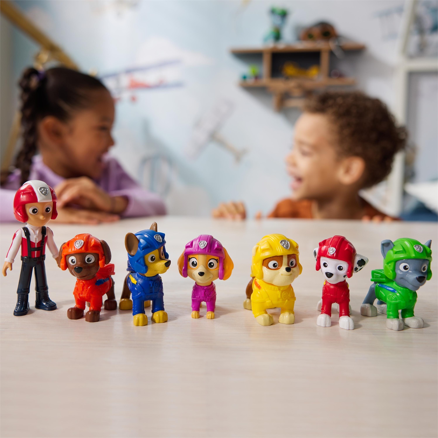Spin Master PAW Patrol Air Rescue - Confezione Regalo con 7 Cuccioli Collezionabili: Chase, Ryder, Marshall, Rocky, Rubble, Zuma e Skye - Giocattoli per Bambini dai 3 Anni in su
