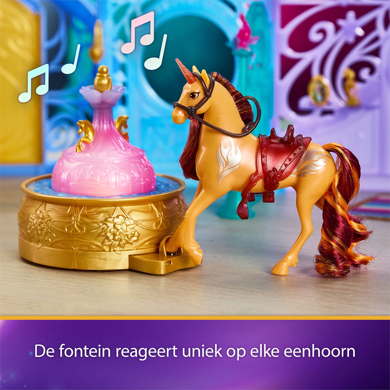 Unicorn Academy - Starglow Fountain & Stable Playset con Wildstar, luci e suoni, 24 accessori, bambole e unicorni giocattolo per bambine dai 4 anni in su