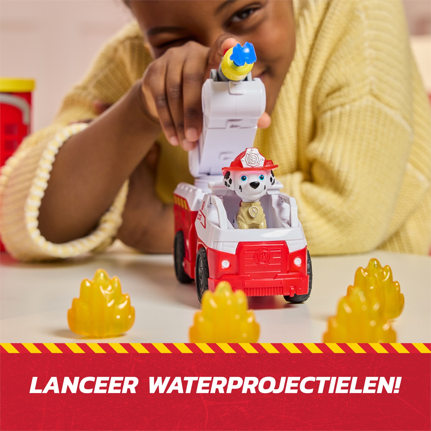 Spin Master Paw Patrol Fire Rescue - Stazione dei Pompieri con Personaggio Marshall, Camion dei Pompieri, Luci, Suoni e Lanciatore, Altezza 38,1 cm, Giocattoli per Bambini 3 Anni