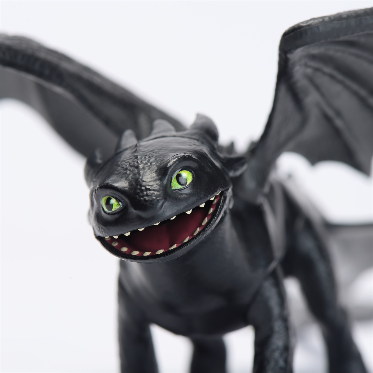 Spin Master Dragons Toothless - Action Figure Collezionabile da 23 cm con Ali e Zampe Articolate, Giocattolo per Bambini dai 4 Anni in Su