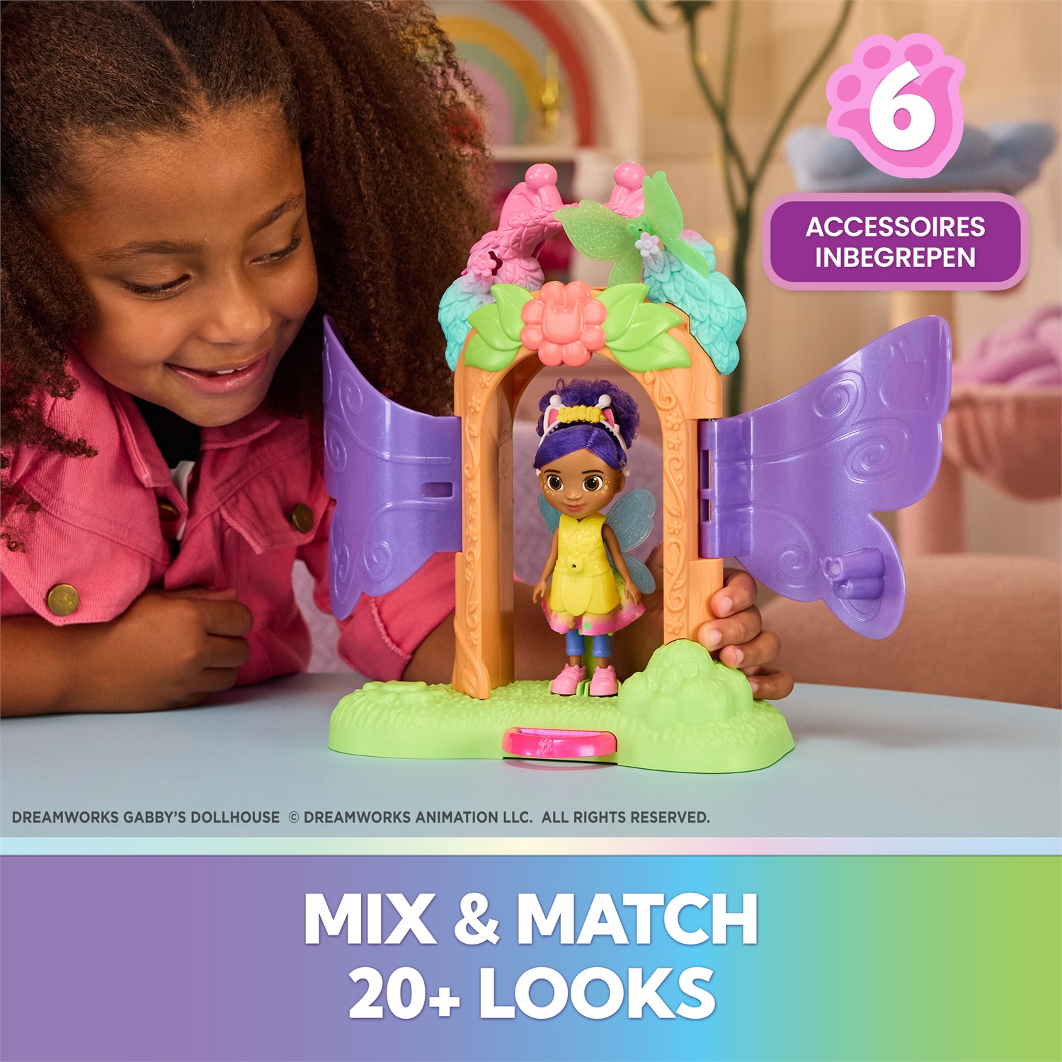 DREAMWORKS GABBY'S DOLLHOUSE Gabby's Dollhouse Fairylandia - Set di Gioco con Magica Trasformazione in Fata e Accessori per Bambole