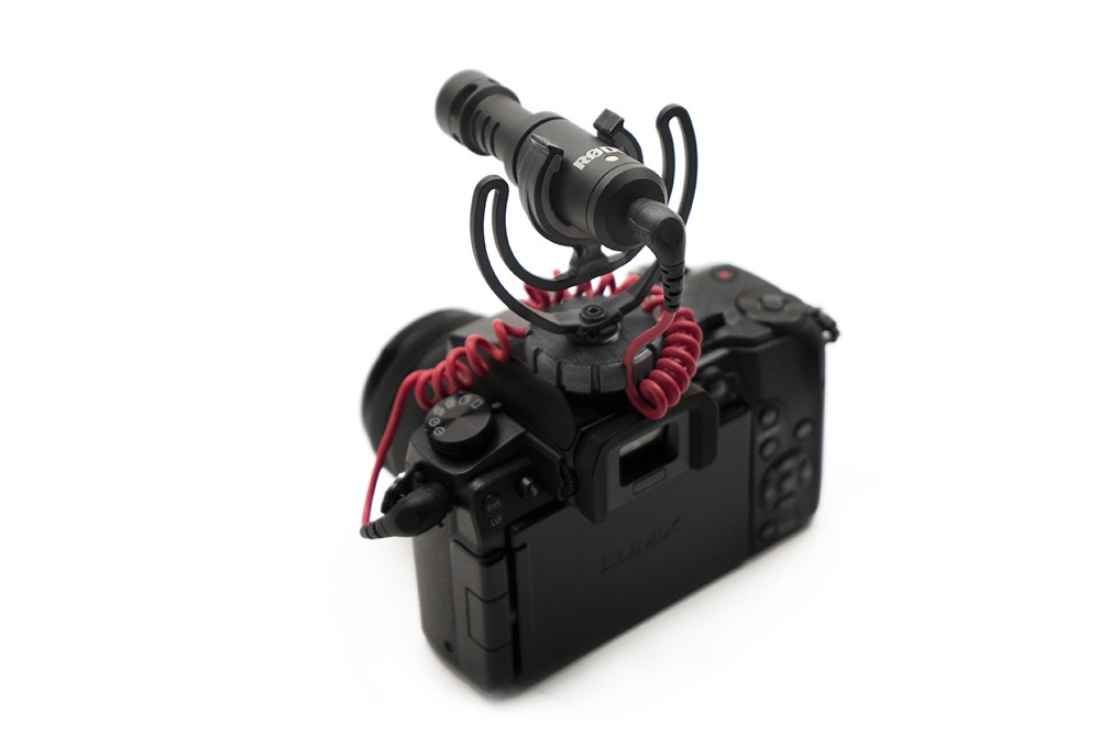 RØDE VideoMicro Nero - Microfono per fotocamera digitale, Direzionale Cardioide, Cablato, 100-20000 Hz, 42 g, Plug & Play
