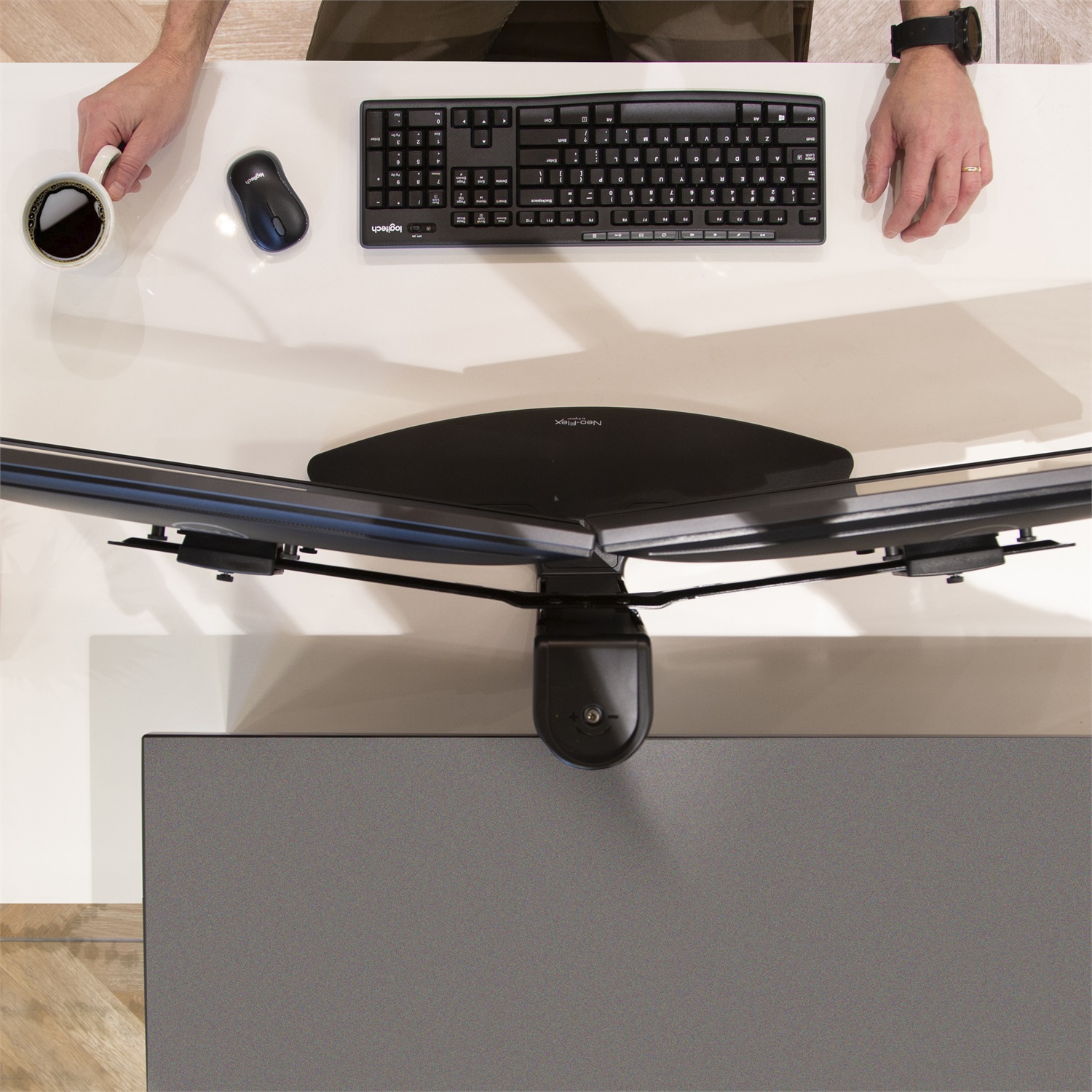 Ergotron Neo Flex Dual Monitor Lift Stand - Supporto da Tavolo per Doppio Monitor fino a 24,5