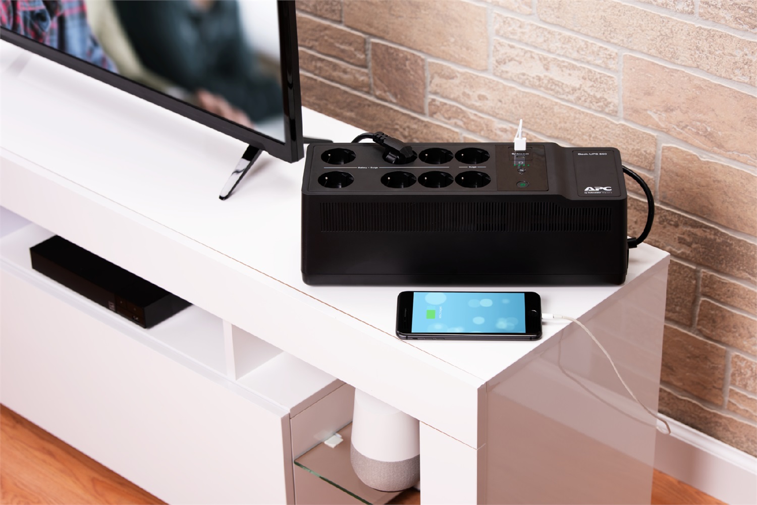 APC Back-UPS BE850G2-GR Gruppo di Continuità (UPS) Standby 850 VA 520 W con 8 Prese AC Tipo F