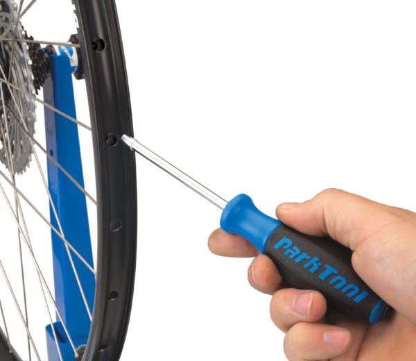 Park Tool SW-16.3 - Chiave per tirare i nipples interni 3/16'' (4,7 mm) con stelo lungo, design ergonomico e colore Blu