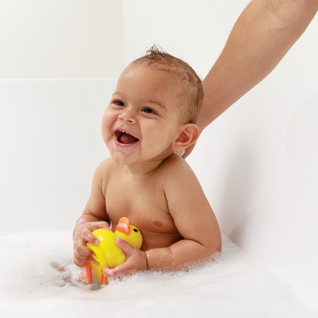 Infantino Papera di Gomma per il Bagno - Giocattolo Caricabile e Sfrecciante, Multicolore