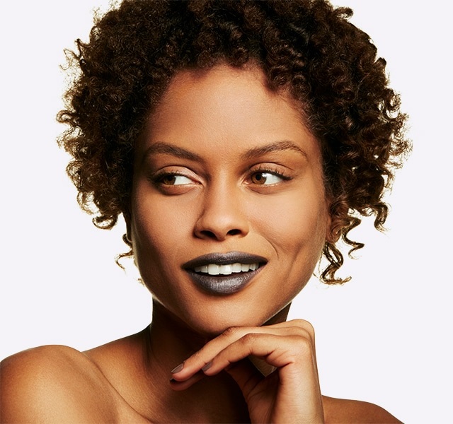 MAC Pro Longwear Concealer 9 ml NC25 - Correttore Liquido Fluido a Lunga Tenuta con Copertura Totale