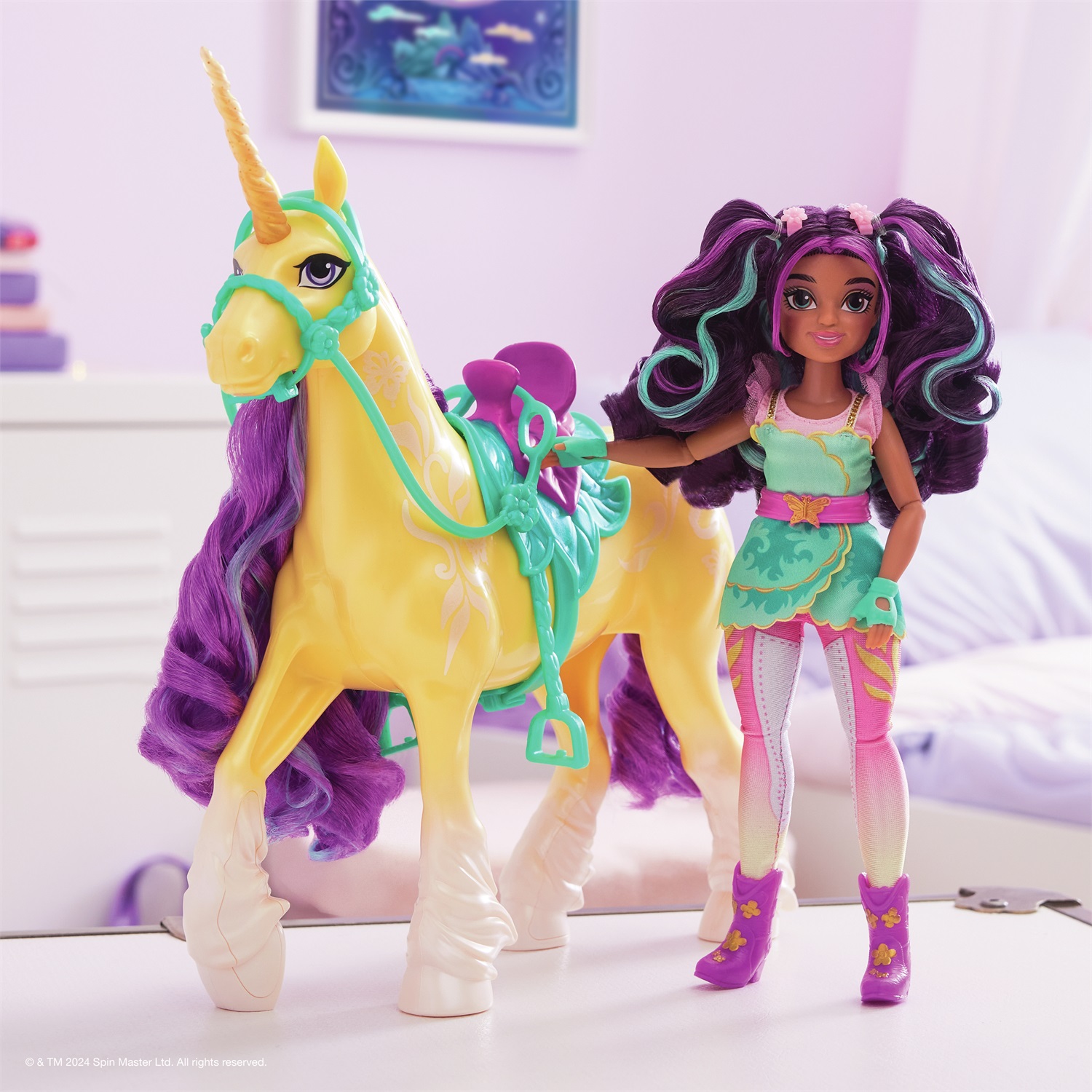 Spin Master Unicorn Academy Unicorno Leaf 28 cm con 2 Accessori per l'Equitazione, Compatibile con la Bambola di Ava, Giocattolo per Bambine 4 Anni