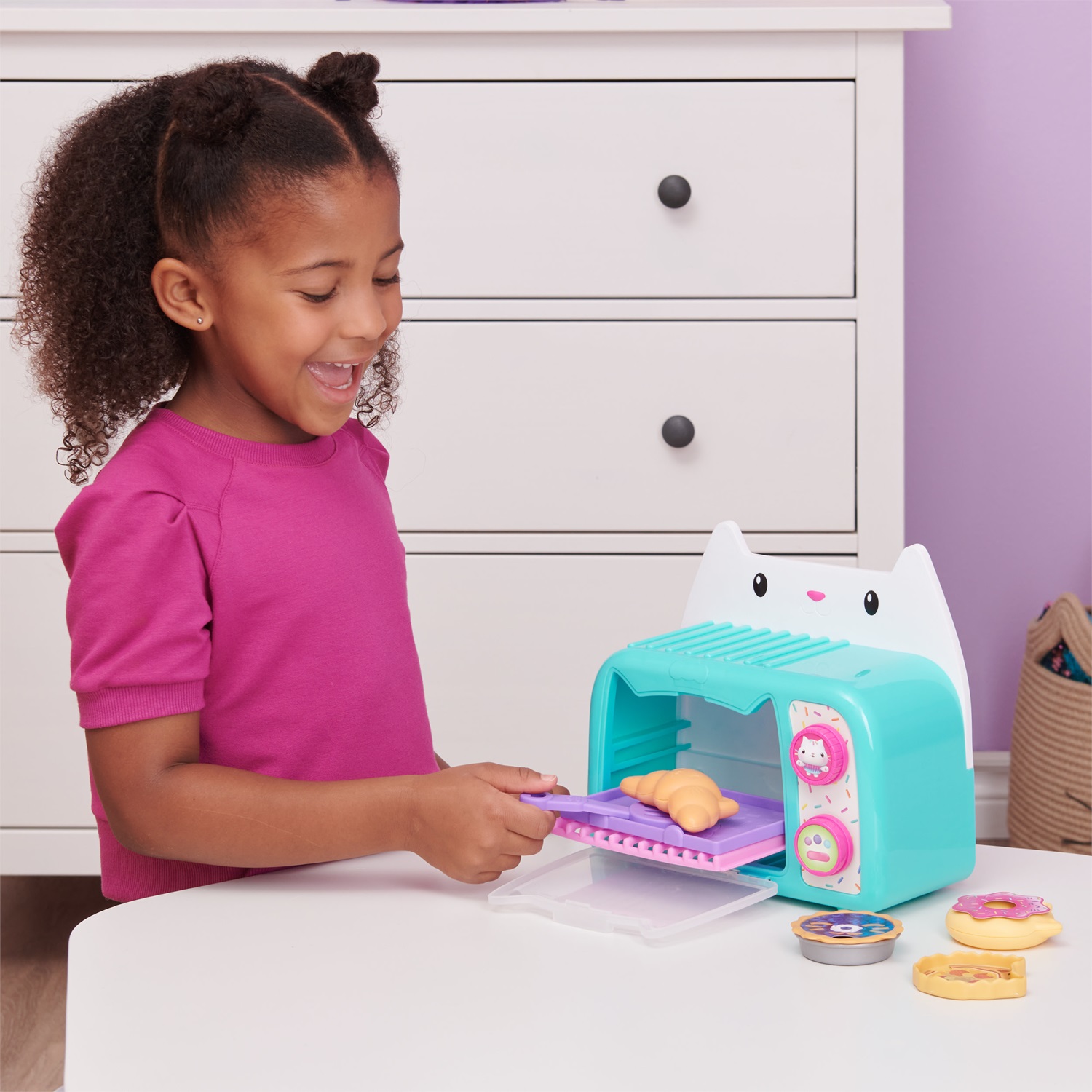 Gabby's Dollhouse Forno Cucina Cakey con Luci e Suoni, Accessori da Cucina e Cibi Giocattolo per Bambini dai 3 Anni, Colore Nero, M