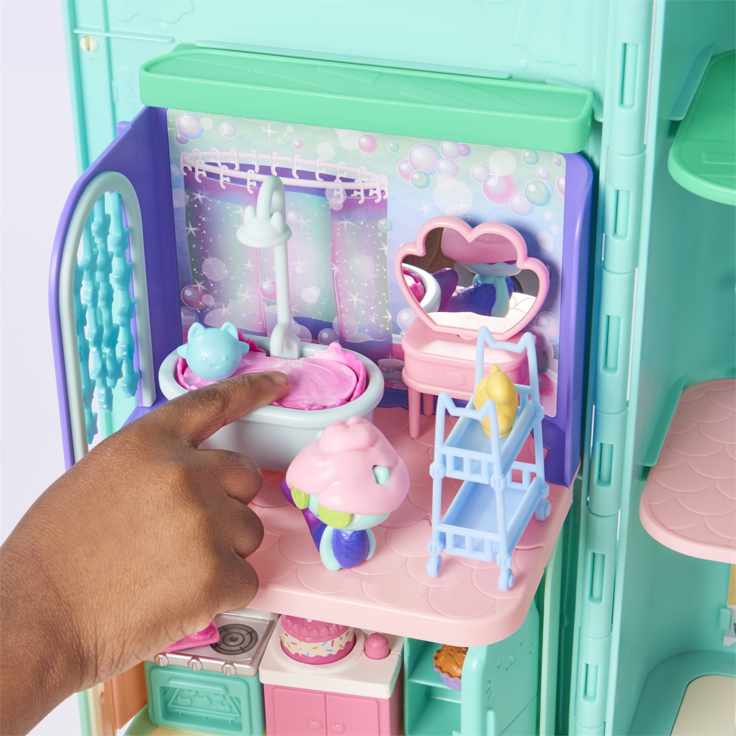 DREAMWORKS GABBY'S DOLLHOUSE - Sala da bagno di Siregatta, mini playset con personaggio esclusivo e mobili, giochi per bambini dai 3 anni