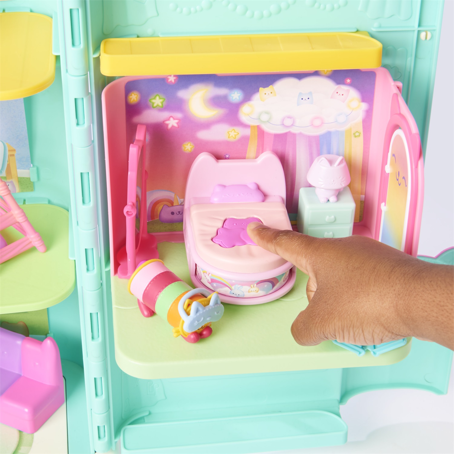 Spin Master Gabby's Dollhouse - Mini Playset Camera da Letto di Cuscigatta con Personaggio Esclusivo e Accessori a Sorpresa, Età 3
