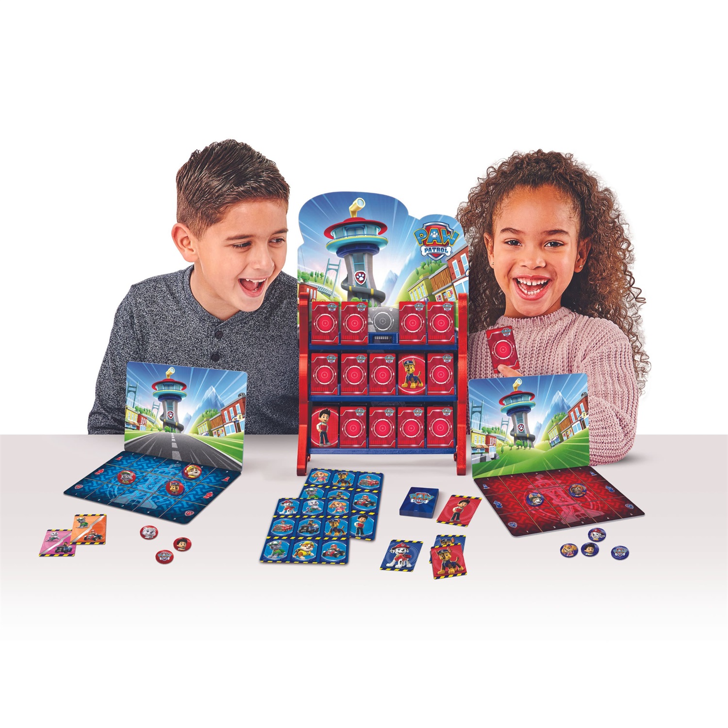 Spin Master PAW Patrol Quartier Generale - 8 Giochi da Tavolo per Bambini: Dama, Tic Tac Toe, Memory Match, Bingo, Go Fish e Giochi di Carte, per Bambini dai 4 Anni in Su