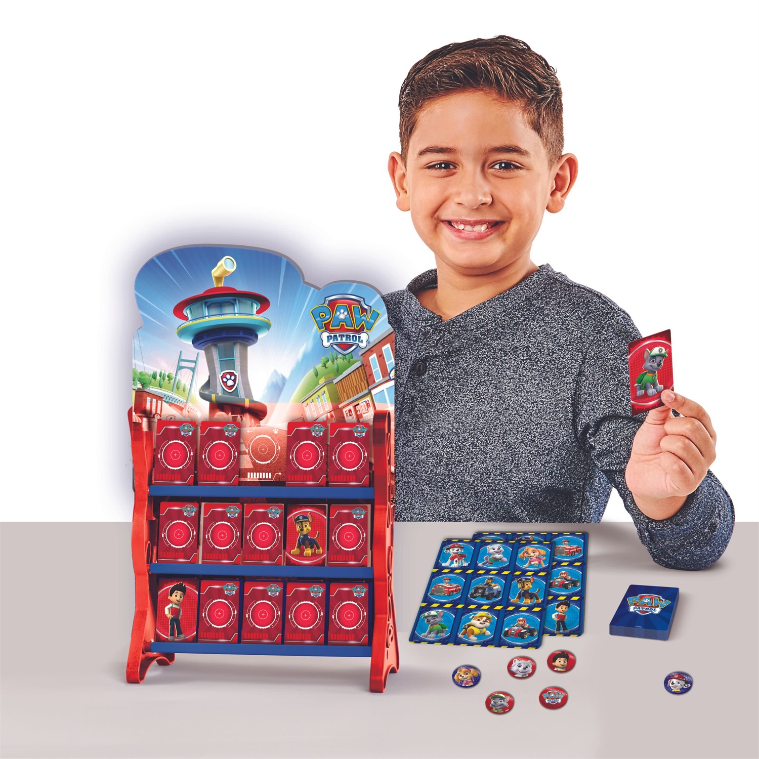 Spin Master PAW Patrol Quartier Generale - 8 Giochi da Tavolo per Bambini: Dama, Tic Tac Toe, Memory Match, Bingo, Go Fish e Giochi di Carte, per Bambini dai 4 Anni in Su