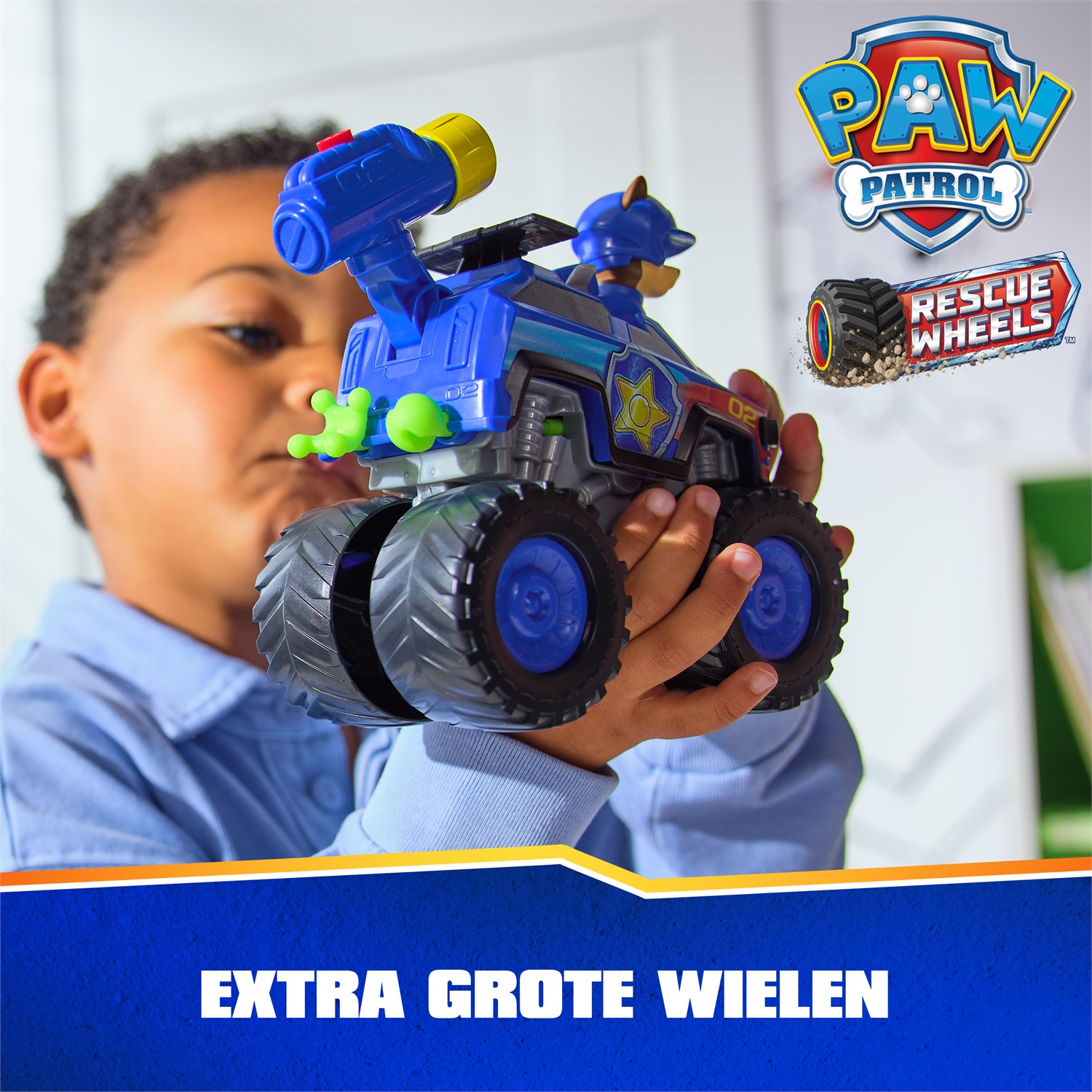 Paw Patrol: Rescue Wheels - Auto di Pattuglia di Chase con Lanciamissili, Personaggio Collezionabile e Ruote Giganti, Giocattolo per Bambini e Bambine 3 Anni