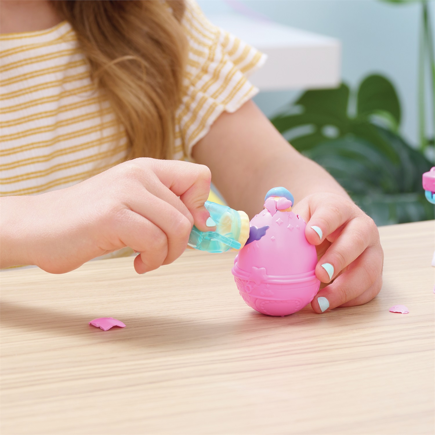 Hatchimals Alive - Confezione con Due Uova che Si Schiudono con l'Acqua e Seggiolone, Giocattolo per Bambini dai 3 Anni in Su