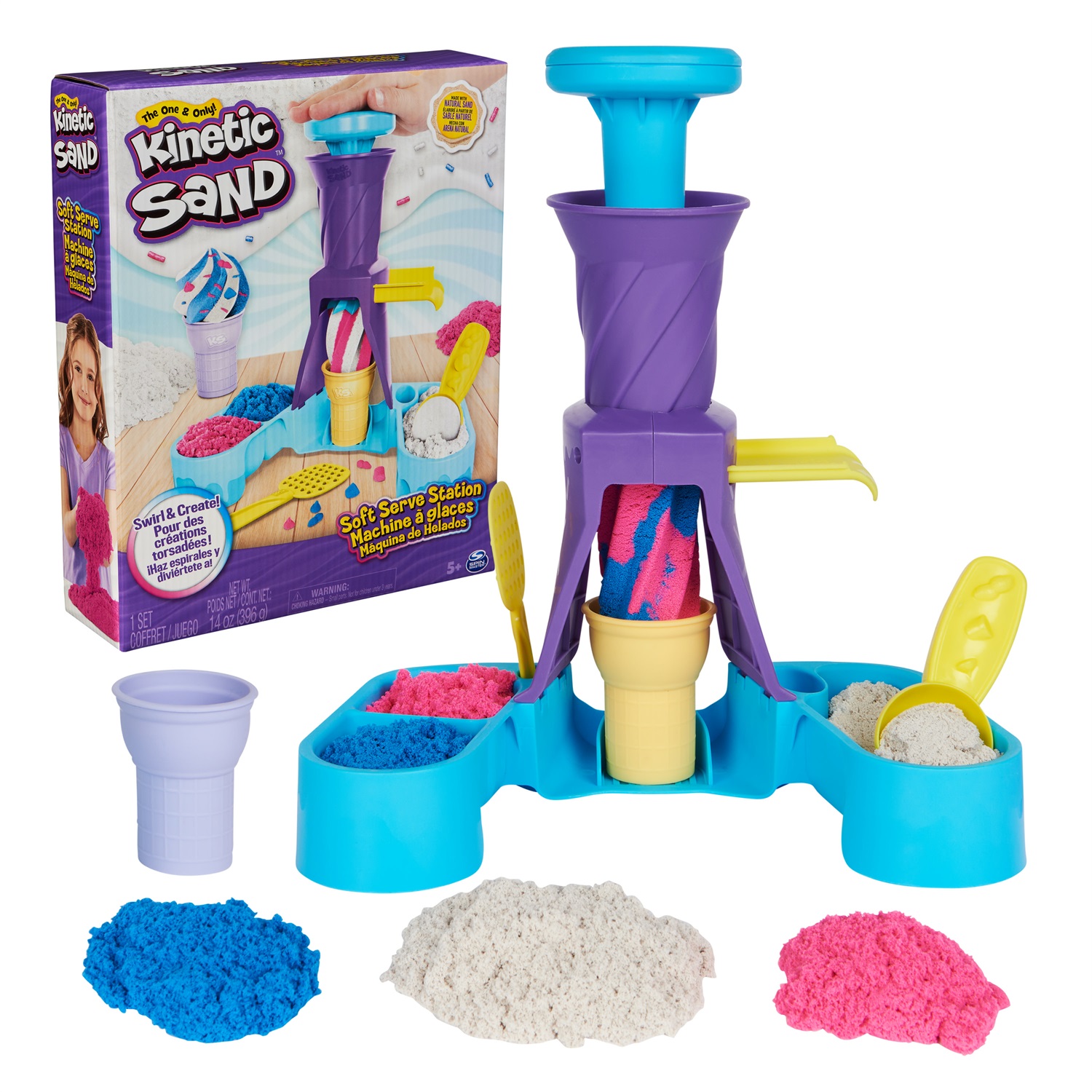 Kinetic Sand , Gelateria Colorata, Sabbia Cinetica Colorata, 396g di Sabbia Blu, Rosa e Bianca, 2 Coni Gelato Giocattolo, 2 Strumenti per Decorare, Giocattoli per Bambini e Bambine, 3+ Anni
