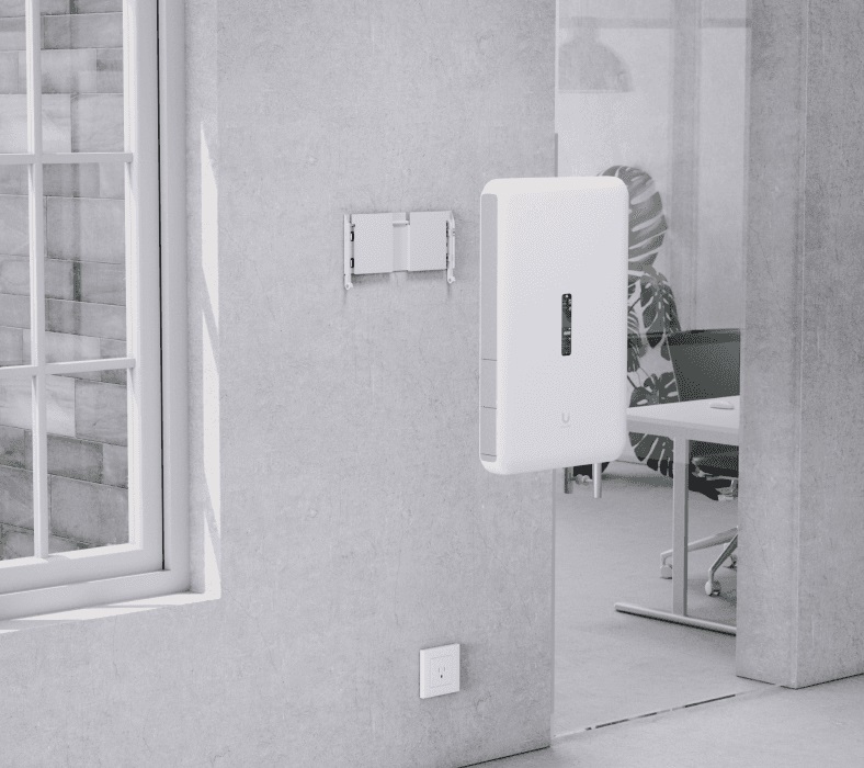 Ubiquiti Dream Wall Gateway/Controller Wi-Fi 6, Bianco, Metallo, Montaggio a Muro, Antenna Interna, 1000/10000 Mbit/s, 6 dBi