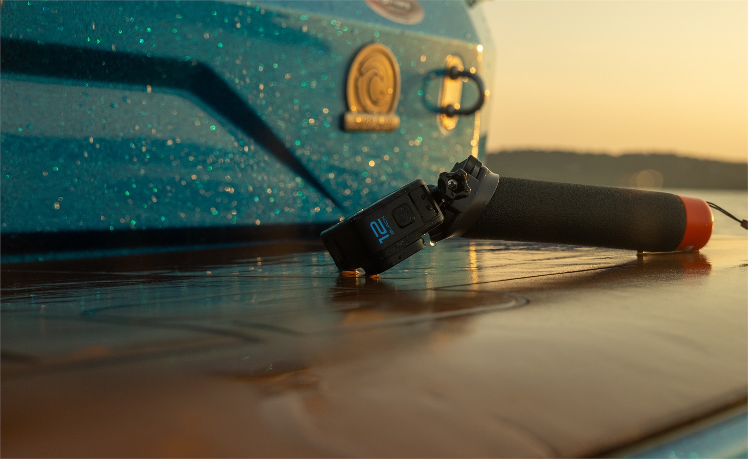 GoPro The Handler - Impugnatura Galleggiante per Fotocamera, Accessorio Ufficiale per Riprese in Acqua