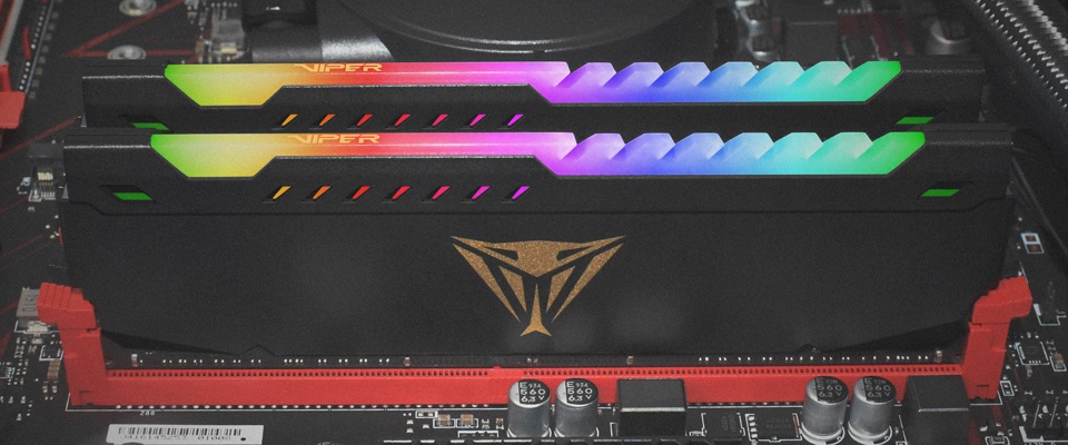Patriot Memory Viper Steel RGB Kit 32GB (2 x 16GB) DDR4 3200MHz CL18 con Dissipatore in Alluminio