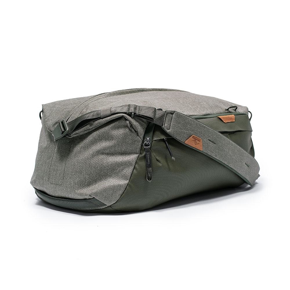 Peak Design Travel Duffel 35L Salvia - Borsone da Viaggio Impermeabile in Nylon Riciclato con Porta Carte d'Identità