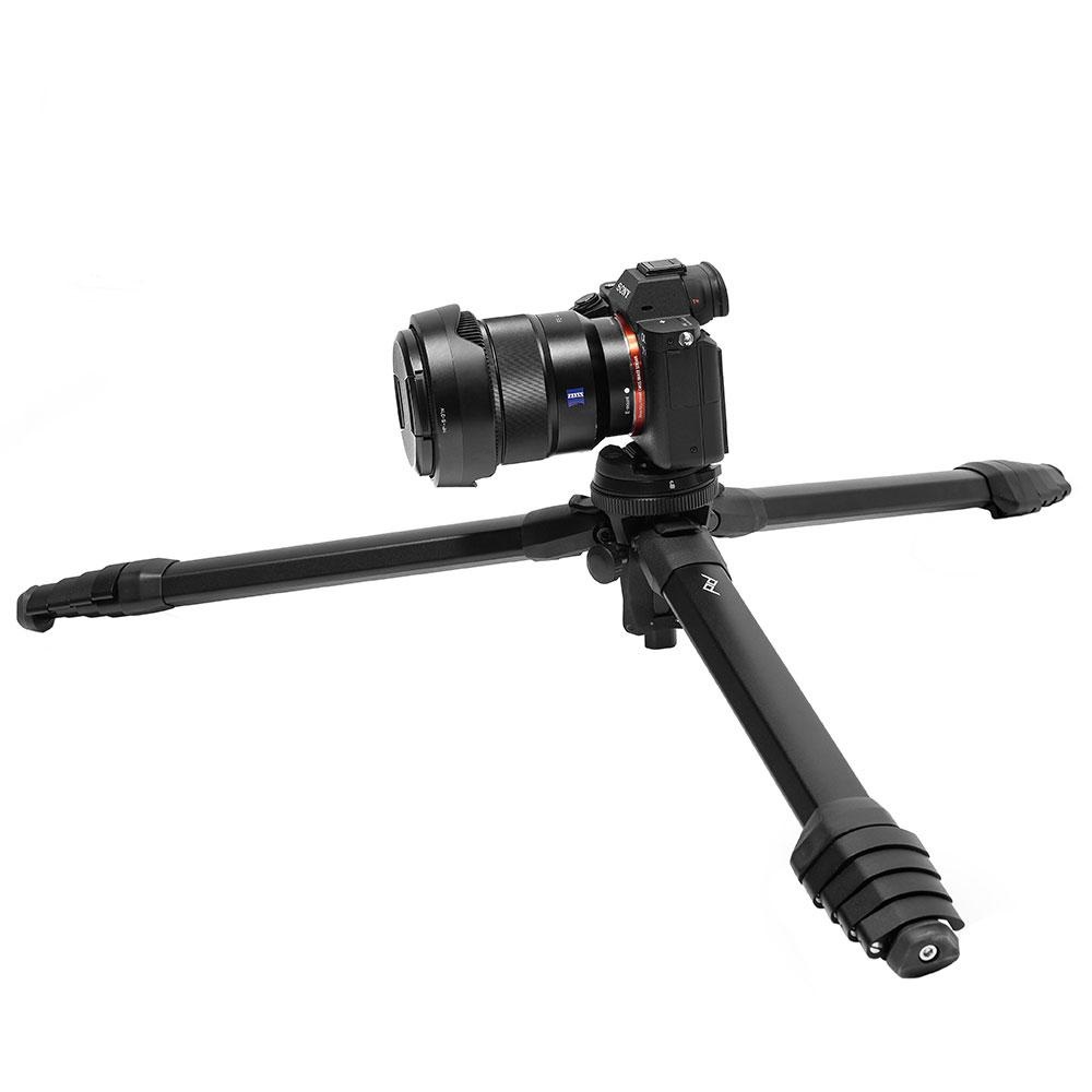 Peak Design Travel Tripod Aluminium - Treppiede da viaggio compatto e leggero, testa a sfera, altezza massima 152.4 cm, peso 1.56 kg, colore Nero