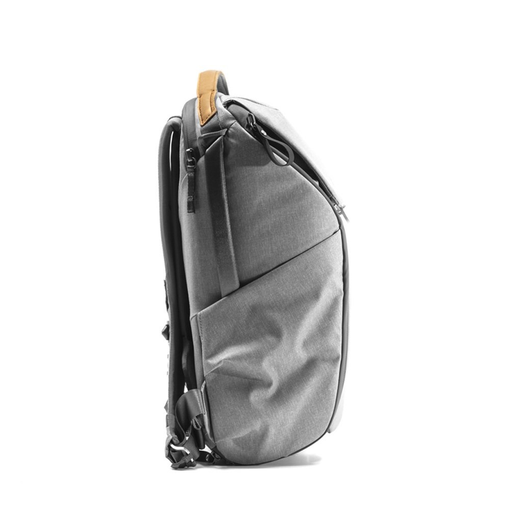 Peak Design Everyday Backpack 20L V2 - Grigio Cenere, Zaino Versatile per Fotografi e Creatori di Contenuti