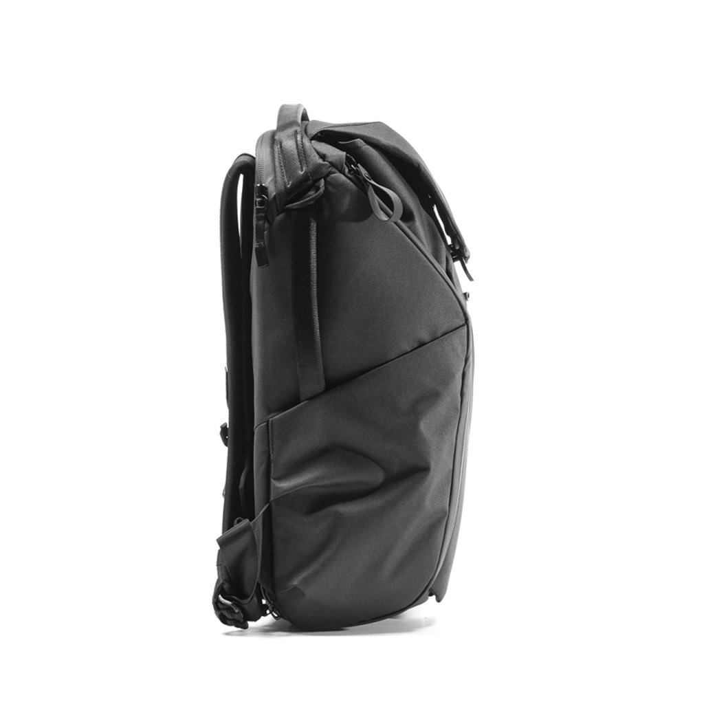 Peak Design Everyday Backpack 30L V2 - Zaino Nero Versatile per Fotografi e Creativi, Accesso Laterale e Superiore, Compatibile con Laptop da 13