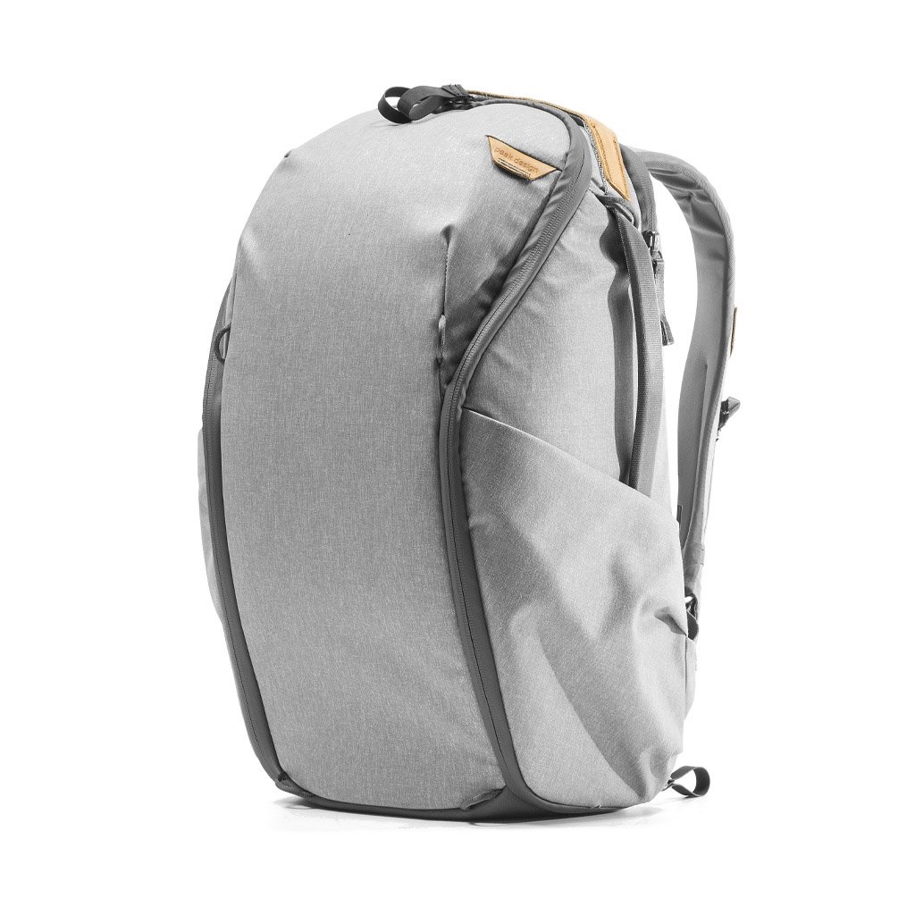 Peak Design Everyday Backpack 20L Zip - Zaino Grigio in Nylon e Poliuretano per Fotografi