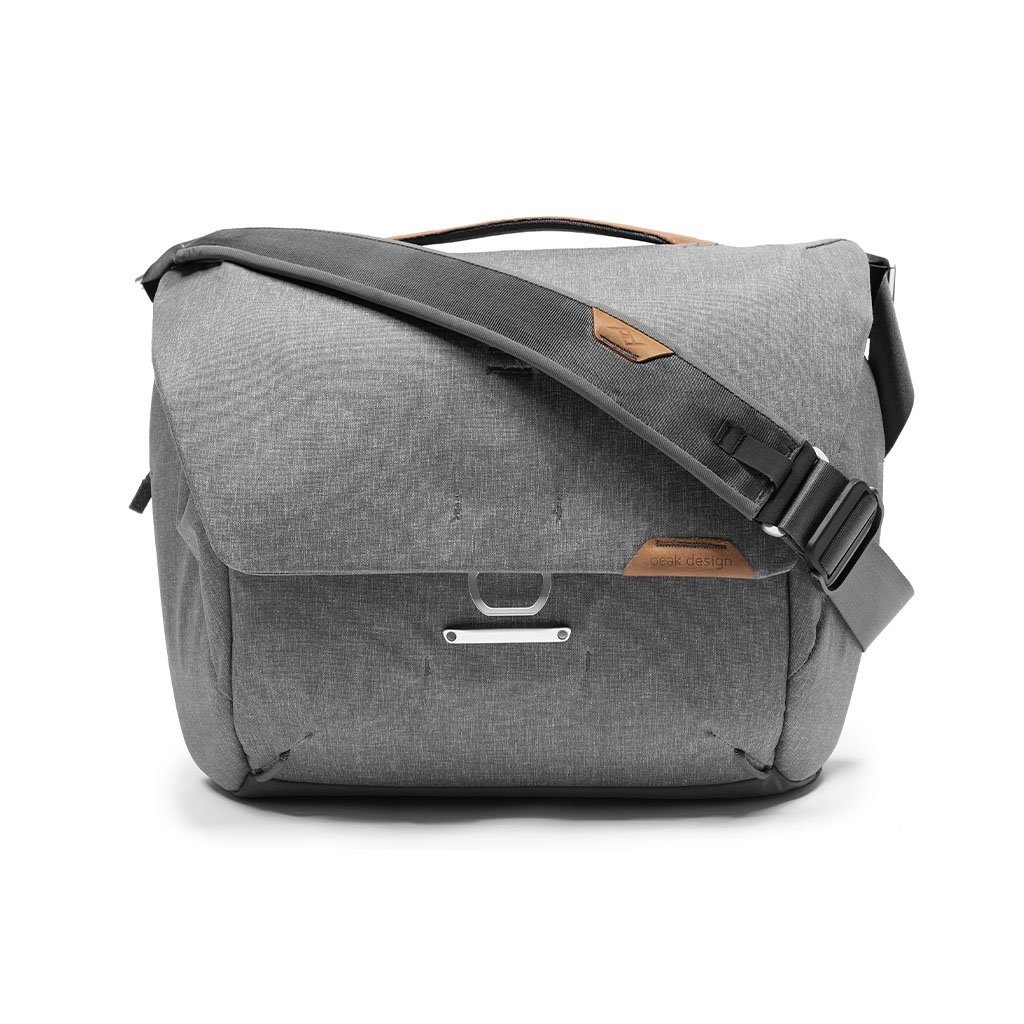 Peak Design Everyday Messenger 13L v2 - Borsa da Spalla in Nylon Grigio per Fotografi e Creatori