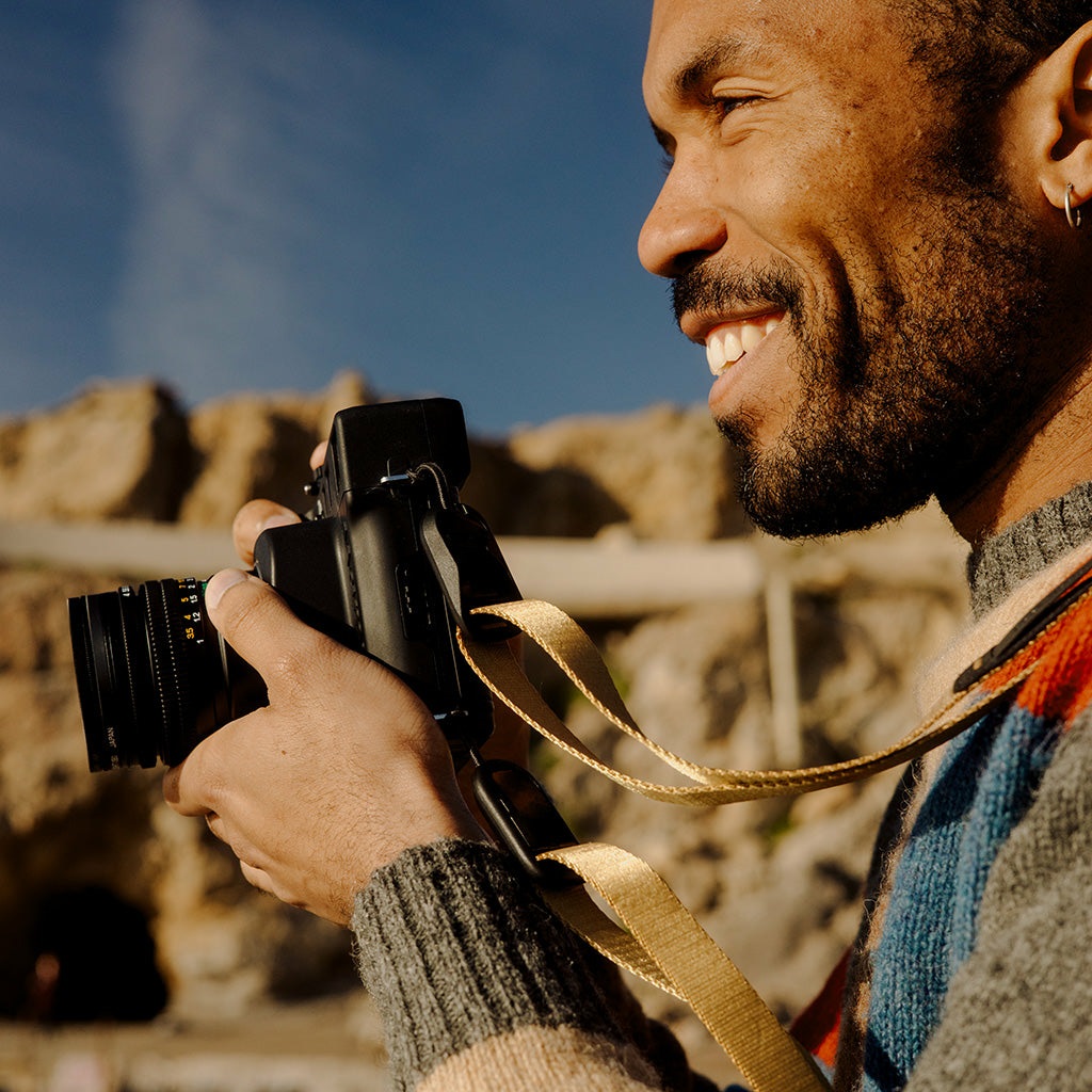 Peak Design Leash Tracolla Versatile in Nylon Coyote per Fotocamere System e Piccole DSLR