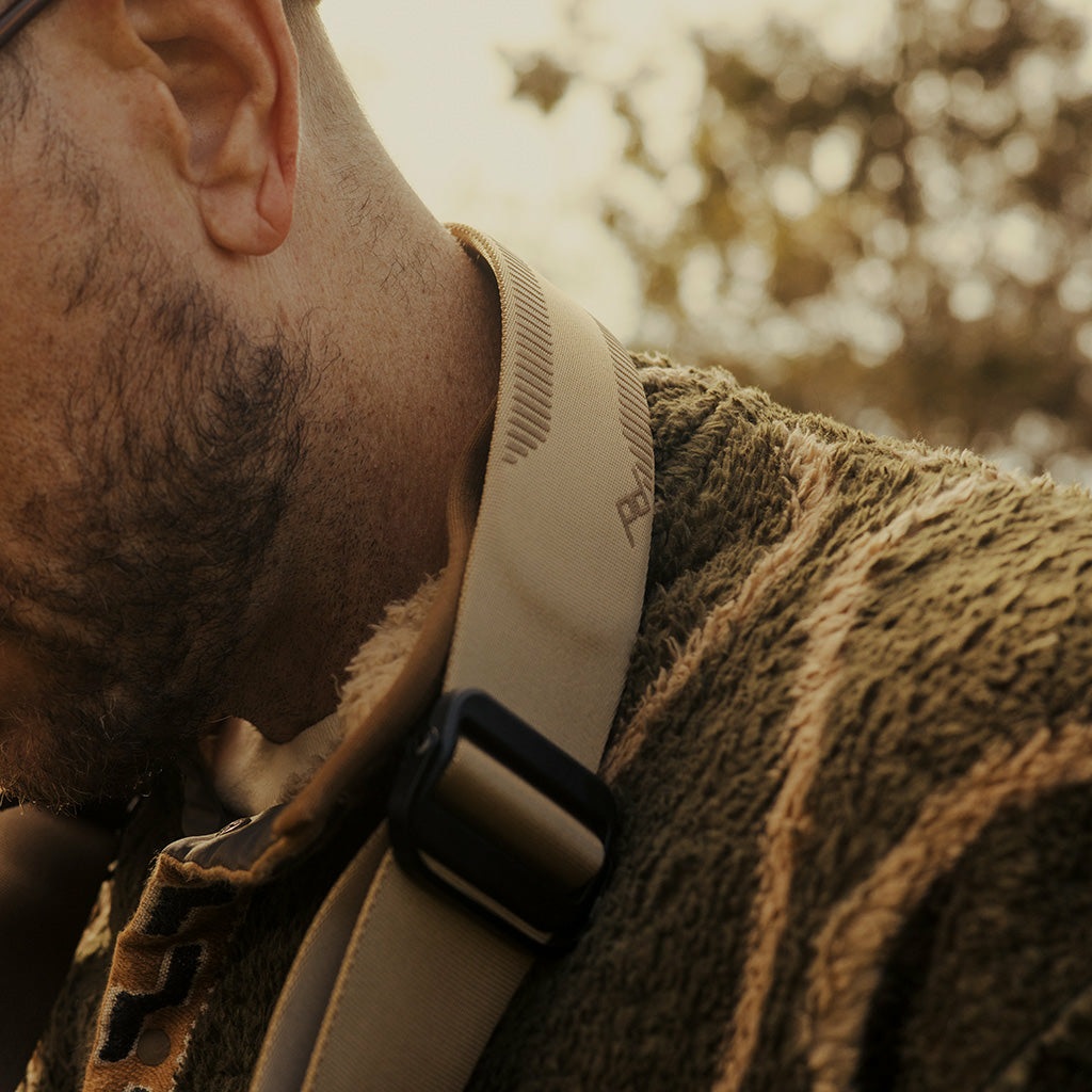 Peak Design Slide Cinghia per Fotocamera - Tracolla Versatile in Coyote Tan/Beige, Compatibile con DSLR, Materiali di Alta Qualità