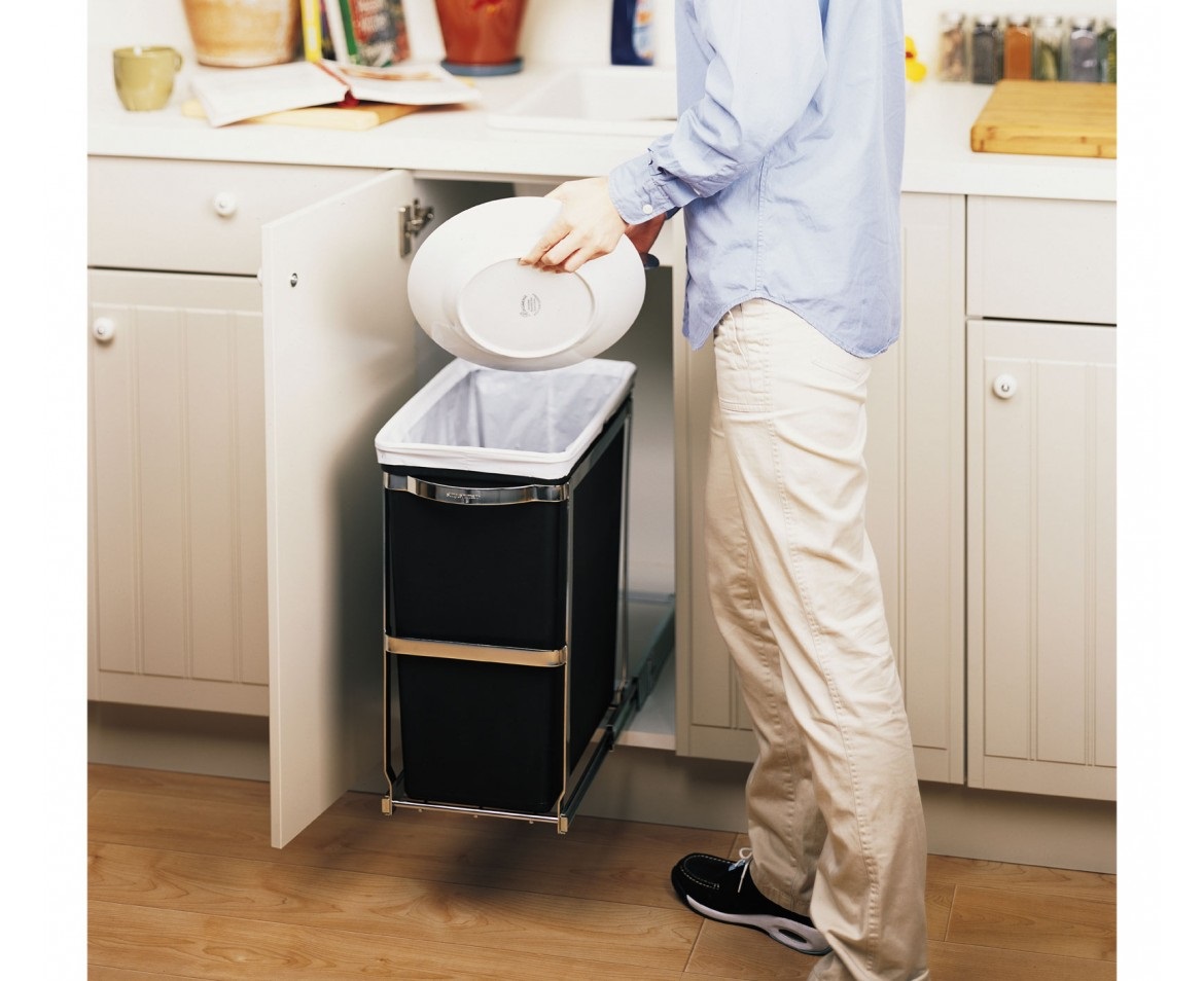 simplehuman Cestino Estraibile da 30 Litri in Acciaio Resistente per Installazione Sottolavello