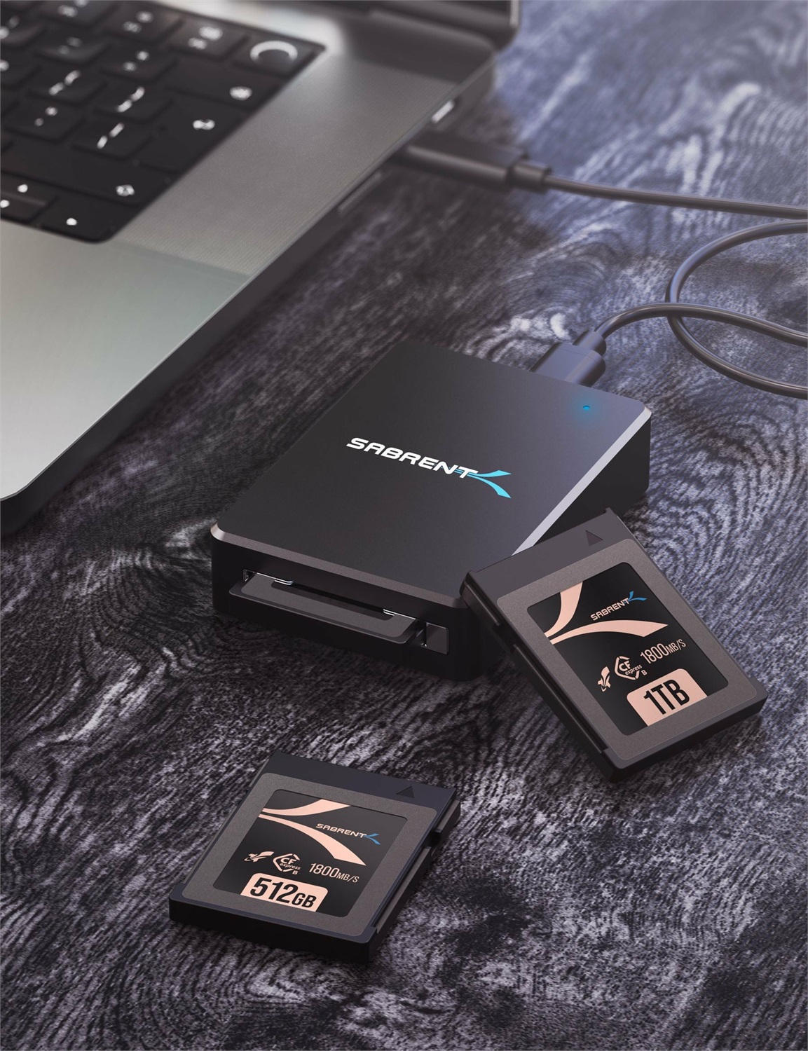 Sabrent Rocket CFX PRO 1TB CFexpress Type B - Scheda di Memoria Ultra Veloce R1800MB/s W1700MB/s per Fotocamera e Video Camera