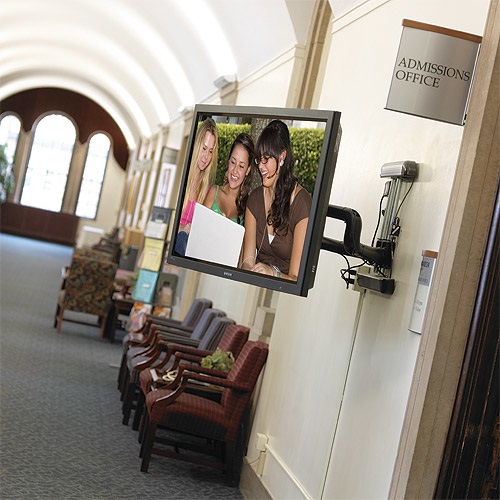 Chief PNRUB Supporto TV a parete estraibile per TV da 42 a 80 pollici, Nero, con inclinazione 5°/-17° e portata max 91kg