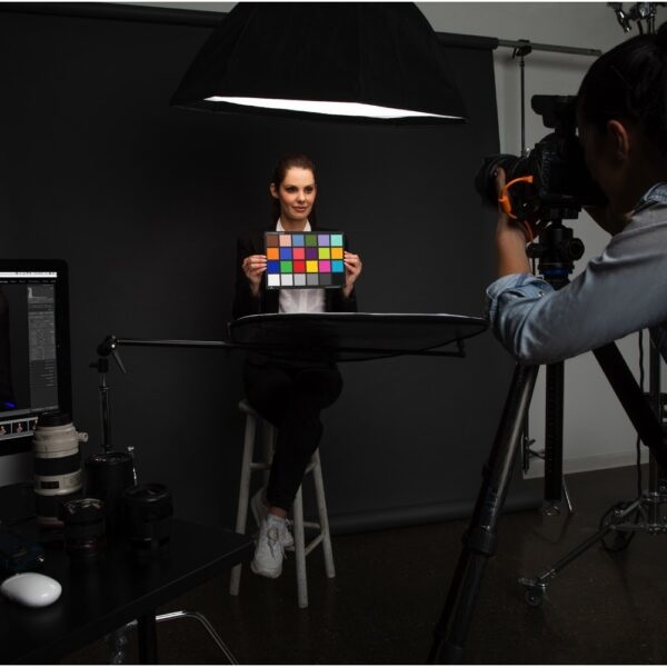 Calibrite ColorChecker Classic - Color Chart 24 Colori per Fotografia e Cinematografia, Dimensioni 279,4 x 215,9 mm