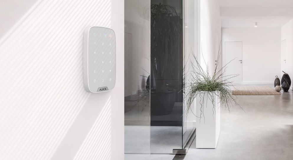 Ajax KeyPad Tastiera Touch Senza Fili Bianca - Funzioni di Inserimento, Disinserimento e Sicurezza Grado 2