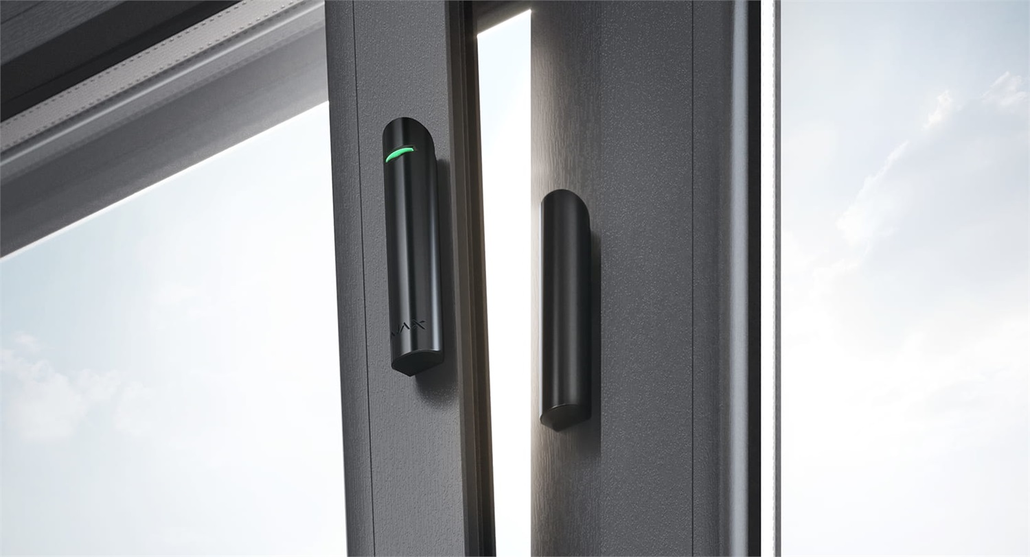 Ajax DoorProtect Plus - Rilevatore di Apertura Wireless per Porte e Finestre con Sensore d'Urti e Accelerometro, Colore Nero