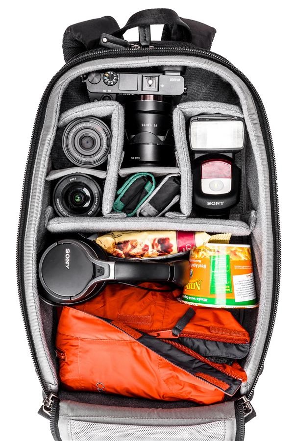 Think Tank Urban Approach 15 Zaino Nero - Compatibile con Mirrorless, Tascone per Smartphone, Maniglia per Bagagli