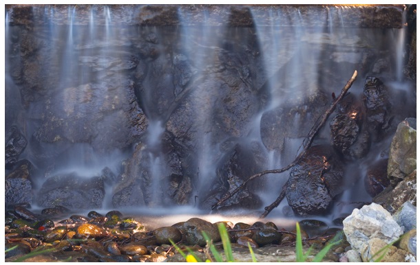 Tiffen Filtro ND Variabile 77 mm - Filtro a Densità Variabile con Controllo Luce da 2 a 8 Stop, Profilo Sottile e Vetro Ottico di Alta Qualità