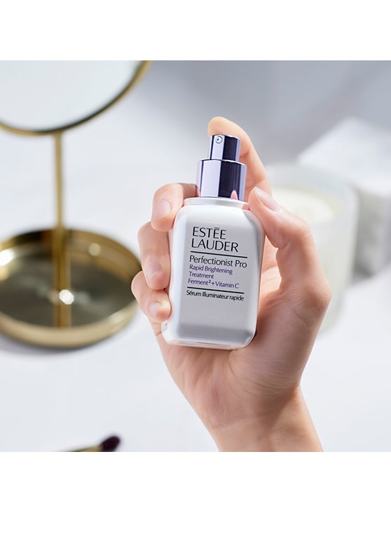 Estée Lauder Perfectionist Pro Rapid Brightening Treatment - Siero Illuminante 50 ml per Macchie Solari e Invecchiamento