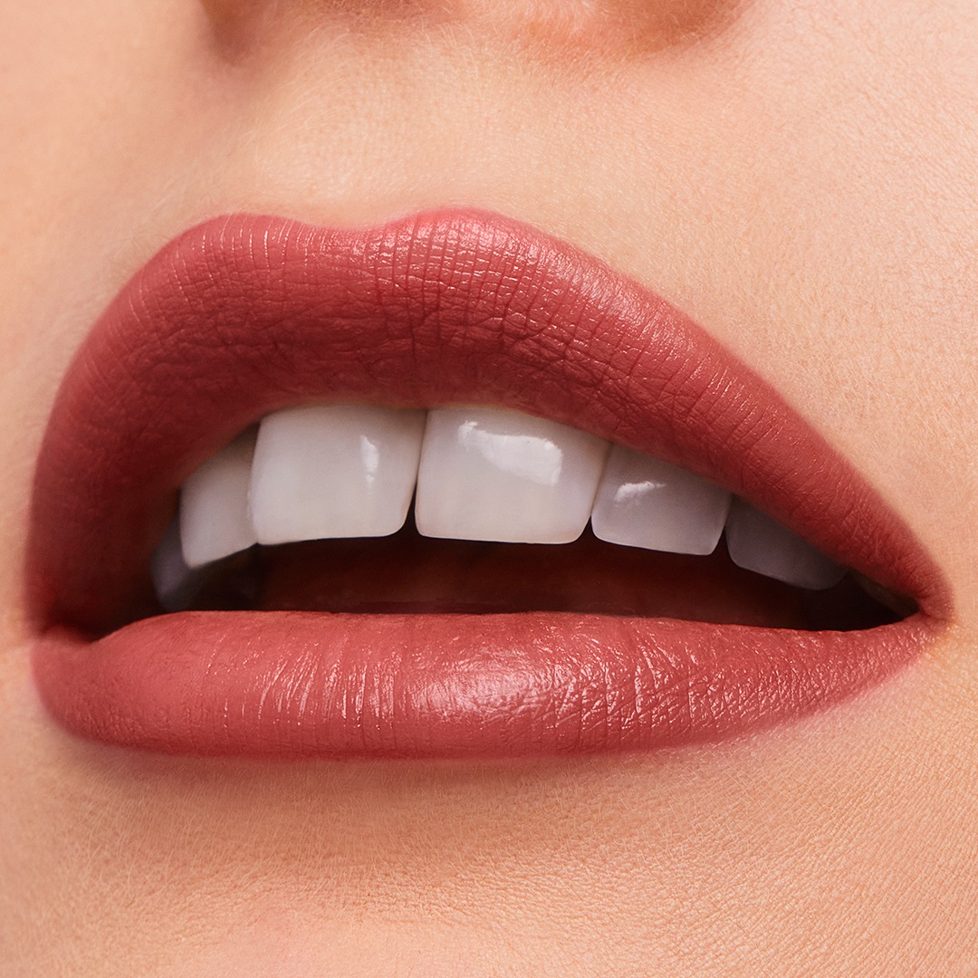 Estée Lauder Pure Color Lipstick 410 Dynamic 3,5 g - Rossetto a Lunga Tenuta Nutriente e Rimpolpante