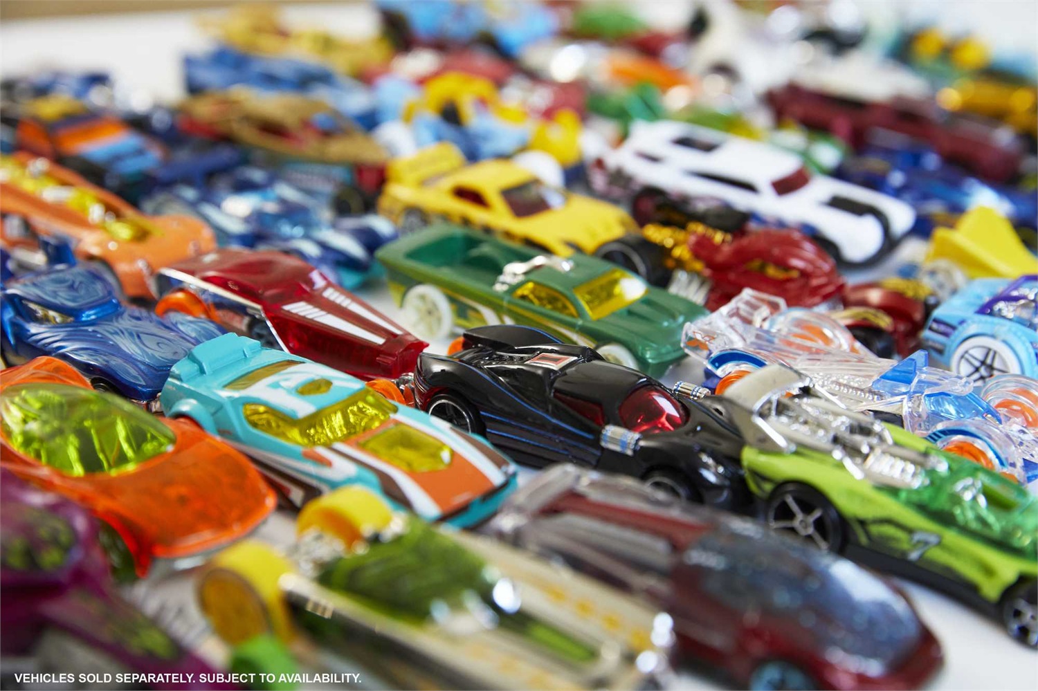 Hot Wheels CGN22 - Set esclusivo da 50 macchinine con decorazioni autentiche, giocattolo per bambini 3