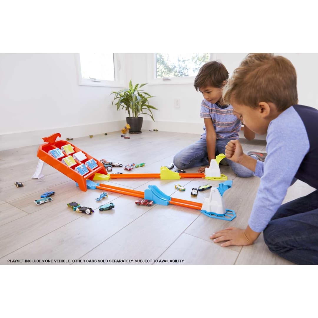 Hot Wheels Pista Lanciatore Infernale - Playset per Macchinine con Veicolo Incluso, 2 Piste, 2 Punti di Lancio e 2 Rampe, Gioco per Bambini di 4 Anni