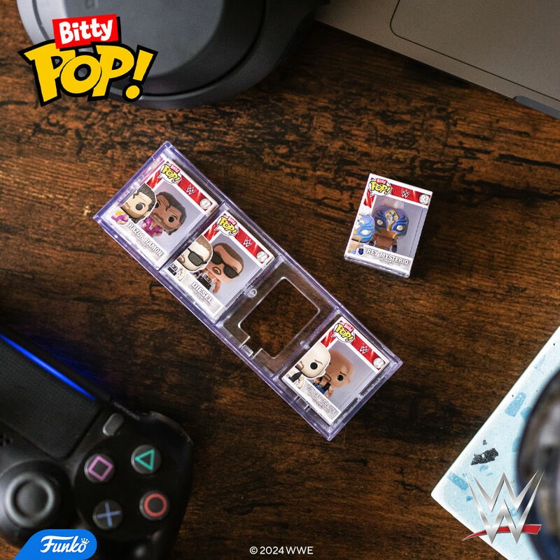 Funko Bitty Pop! WWE - Razor Ramon, Diesel, Rey Mysterio e Mistero - 4 Pack di Figurine Collezionabili da 0,9 Pollici (2,2 cm)