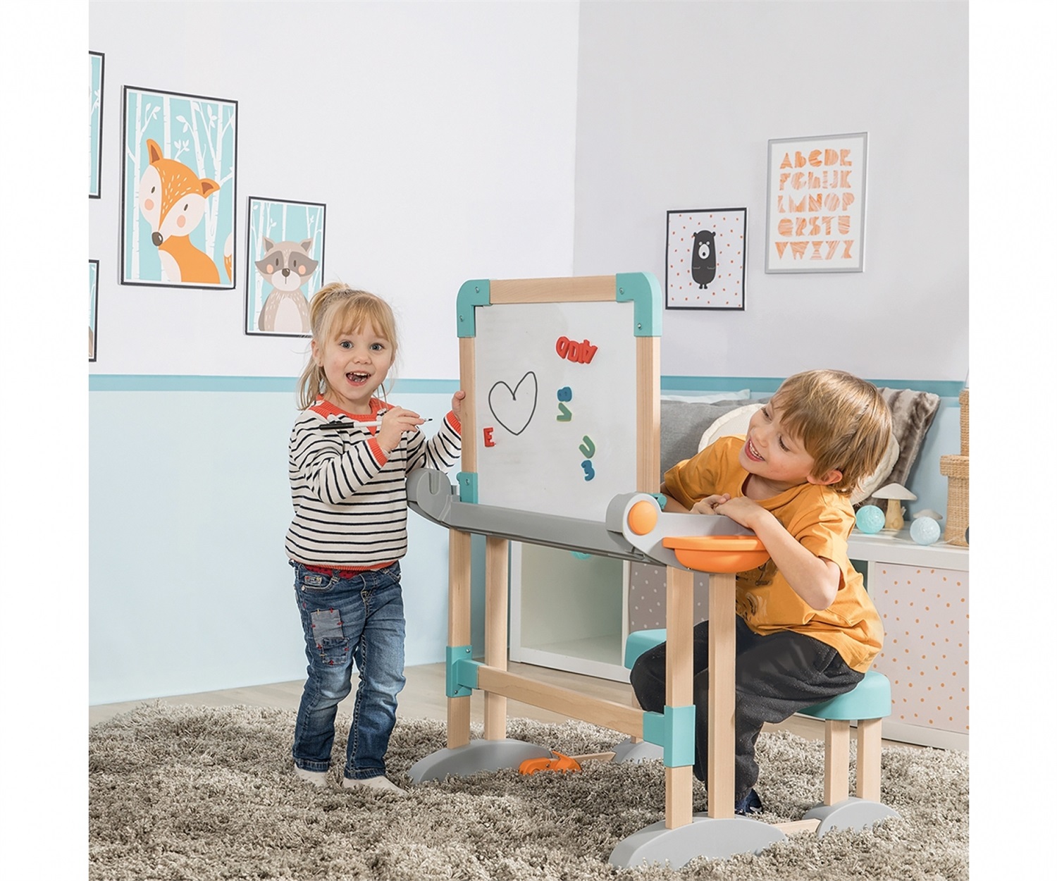 Smoby Banco Scuola Evolutivo Space 2 in 1 - Legno e Plastica con 80 Accessori, Trasformabile in Lavagna