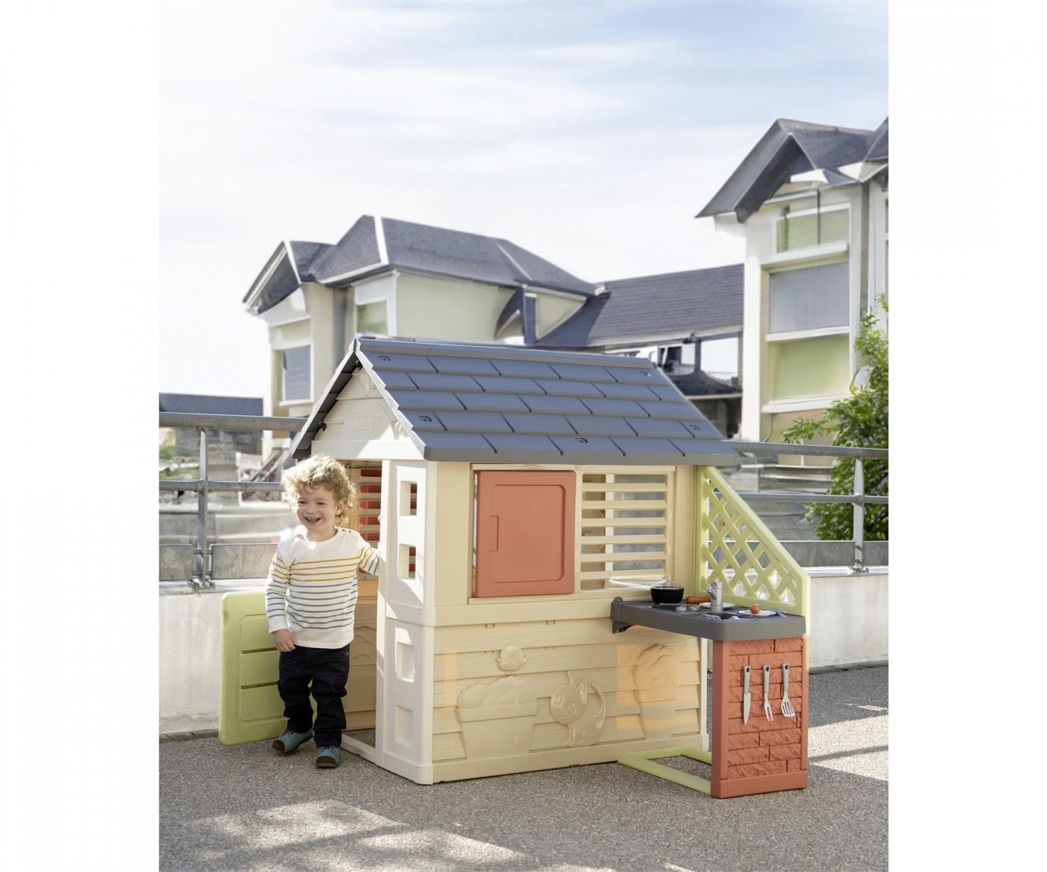 Smoby Casetta Natura con Cucina - Gioco per Bambini 2 anni, 17 Accessori Inclusi, Dimensioni 145x110x127cm, Materiale Eco-Friendly