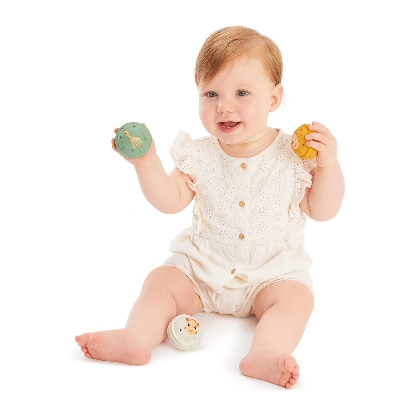 Sophie la Girafe - 3 Palline Musicali in Gomma Naturale - Suoni Diversi per Stimolare l'Udito - Leggere e Facili da Afferrare - Per Bambini da 3 Mesi