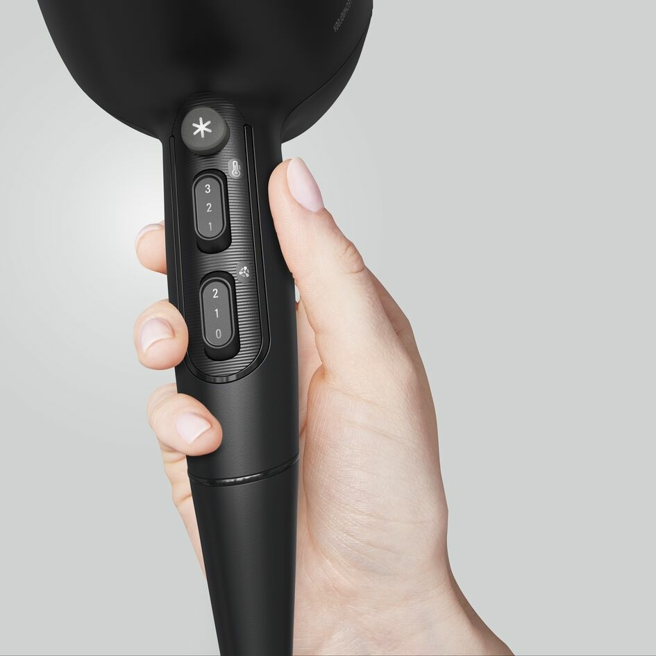 Rowenta Ultra Silence CV6430 Asciugacapelli 1800 W Silenzioso con Tecnologia Ionica, Diffusore e Beccuccio Concentratore, Nero